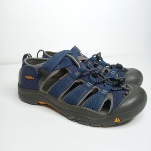 Keen sandals boy size 4